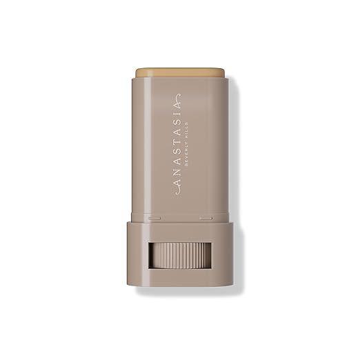 Concealer Basic Beauty Cream Naturally Brightens Skin Tone.