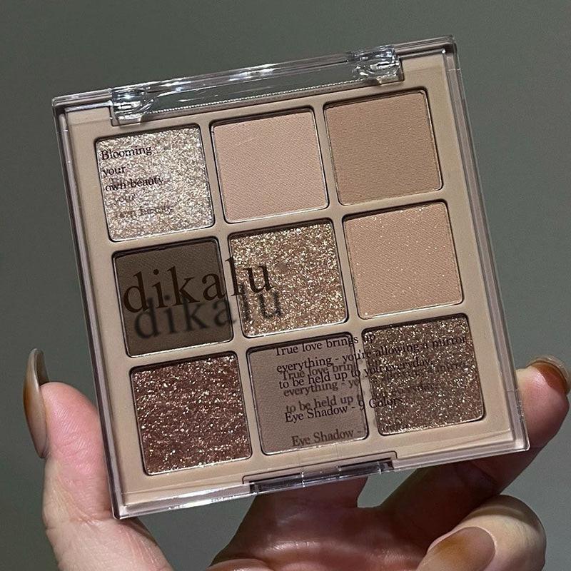 Sweaters Eye Shadow Plate Earth Color Matte.