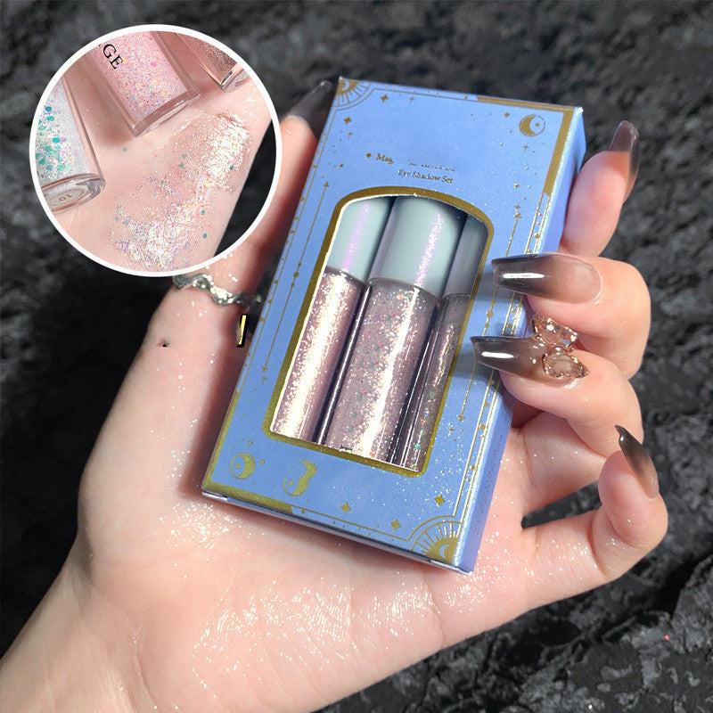 Illuminating Star Eye Shadow Liquid.