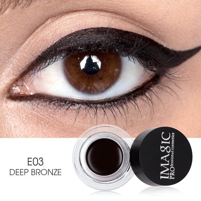 Big eye makeup with brush eyeliner.