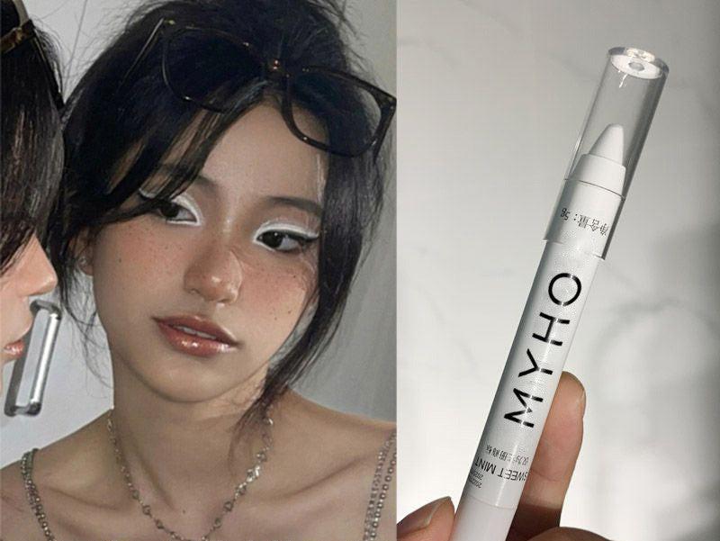 Brightening Eye Shadow Pen Eyeliner Pen.