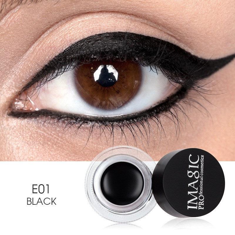Big eye makeup with brush eyeliner.