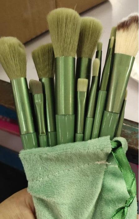 13Pcs Makeup Brush Set Make Up Concealer Brush Blush Powder Brush Eye Shadow Highlighter Foundation Brush Cosmetic Beauty Tools.