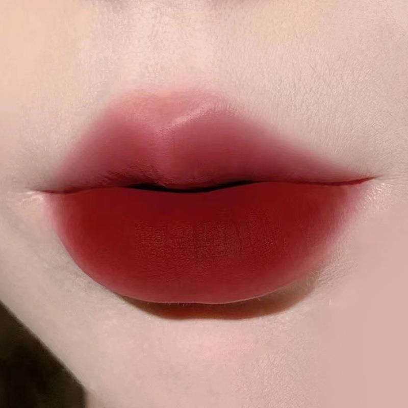 Light Sweet Rain Mist Matte Lip Gloss Fog Surface.