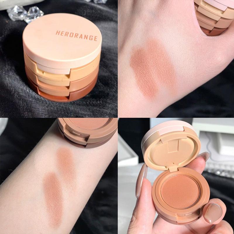 Light Wind Floating 3-color Earth Color Eye Shadow Plate.