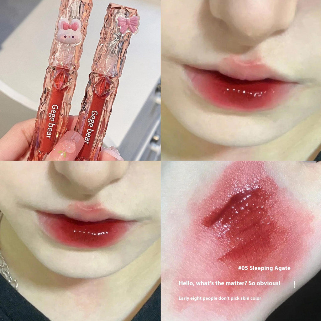 Transparent Diamond Light Lip Lacquer.