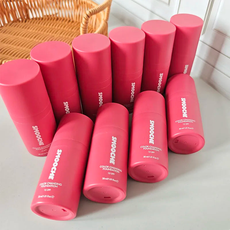 Hot Smooche Adaptive Shade Foundation 30ml Color Changing Lightweight Hydrating Liquid Makeup for Even Skin Tone Natural Finish