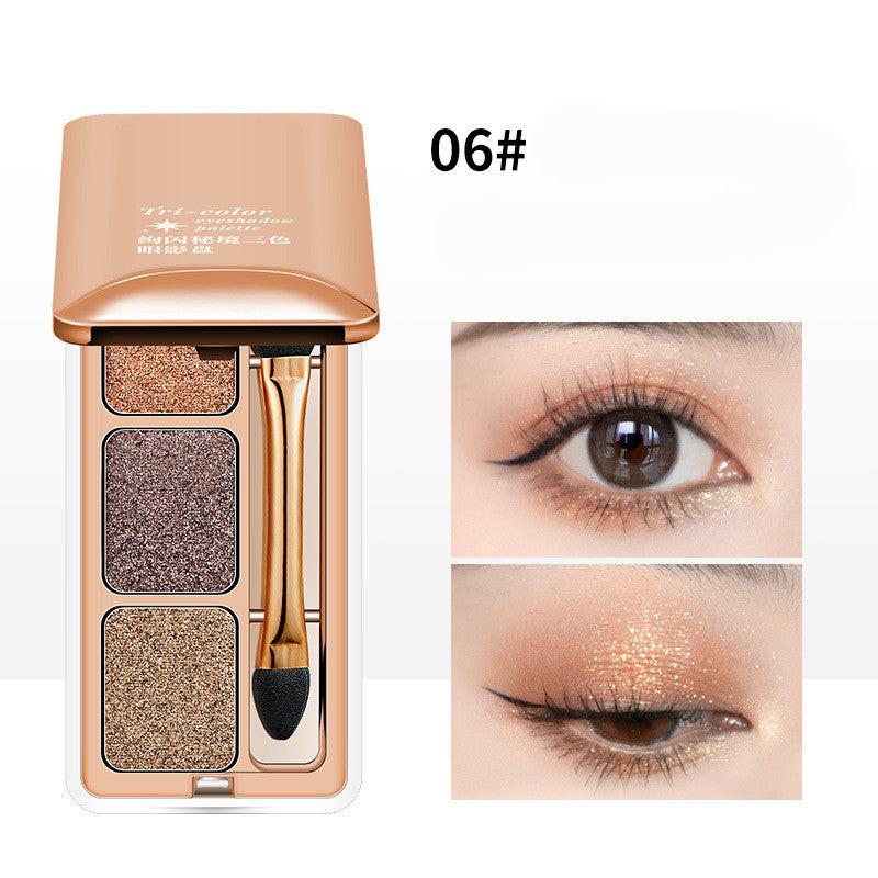 Three Color Eye Shadow Plate With Pearly Light.