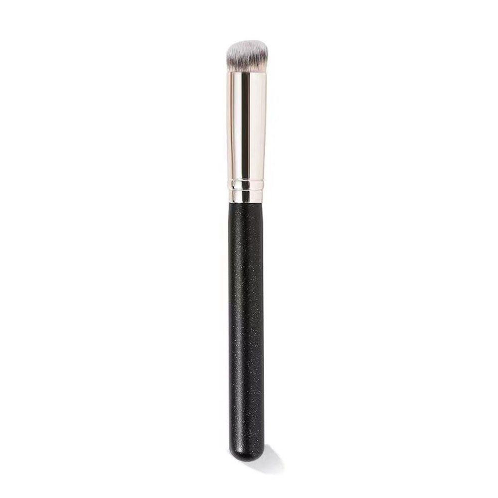 Colored Clay Undereye Corrector Eyeground Concealer.