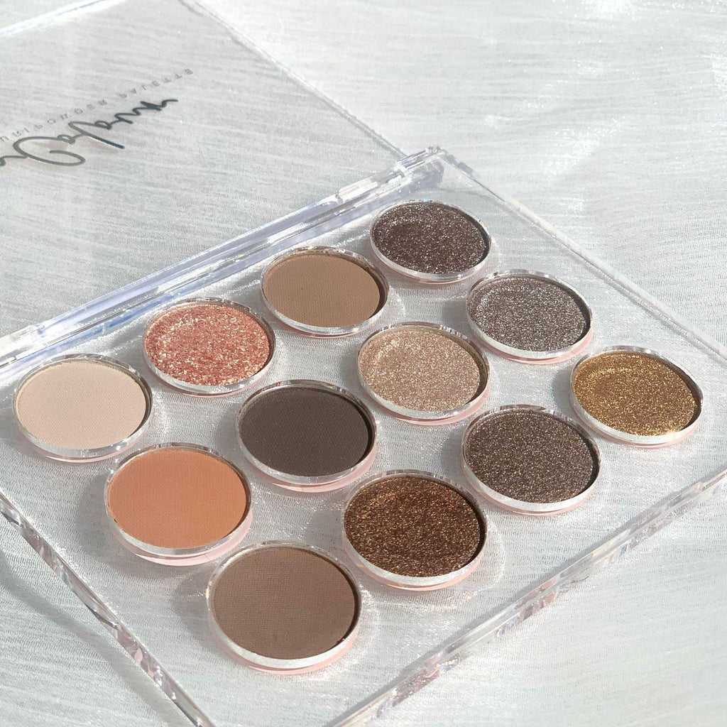 Magic Color Transparent 12 Color Eye Shadow Plate.