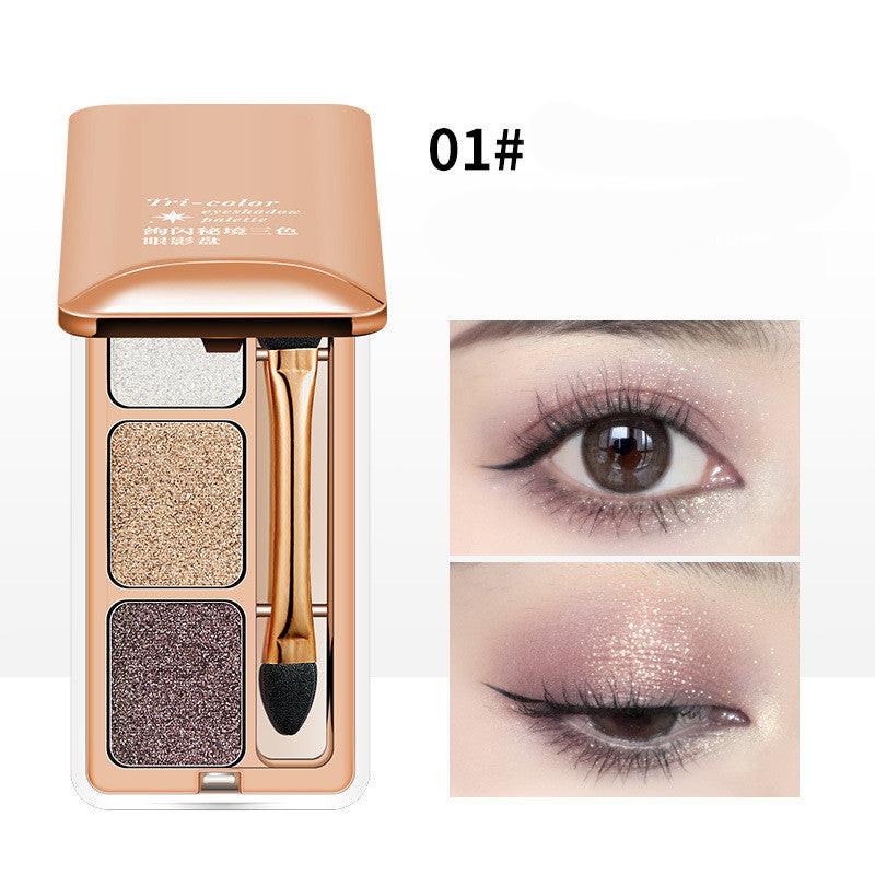Three Color Eye Shadow Plate With Pearly Light.